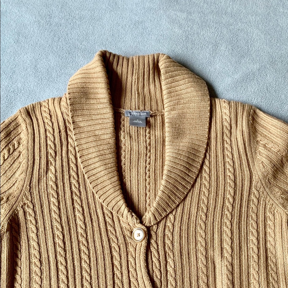 EUC ANN TAYLOR cardigan